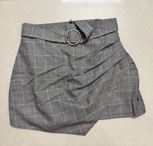 Women Gray Plaid Belted Mini Skirt