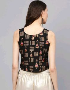 Varanga Black Multicolour Crop Top