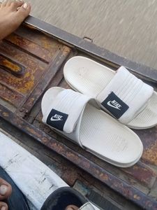 Nike Slides - Casual Comfort