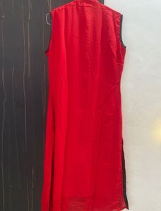 Red Sleeveless Kurta