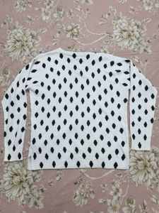 White &amp; Black Patterned Sweater