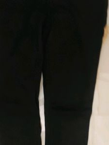 Women Skinny Fit Black Jeans - 26 Size