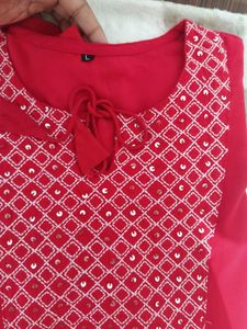 Red Kurti