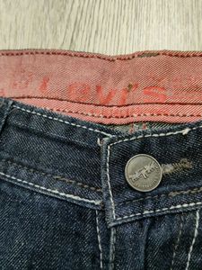 Ma2136 Levi&#39;s jeans waist 34 inches