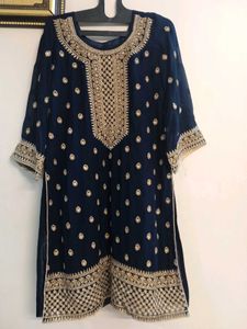 Navy Blue &amp; Gold Embellished Indian Outfit