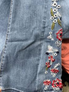 Floral Embroidered Denim Jeans