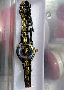 Elegant Two-Tone Women&#39;s Watch