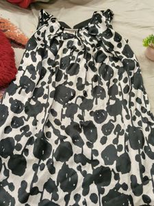 Chic Black &amp; White Print Dress