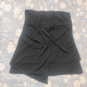 Chic Black Mini Skirt