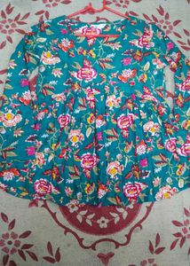 new Floral Print Top