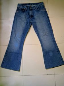✨ Vintage Levi’s Flared Jeans ✨