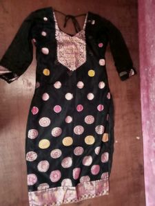 Embroidered Black Kurti