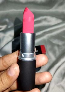 MAC Powder Kiss Rough 💄