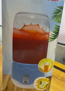 PORTABLE JUICE BLENDER