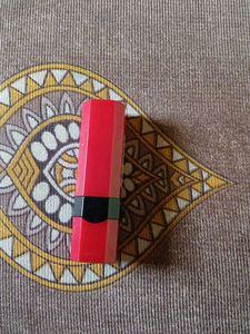 Huda Matte Me Lipstick