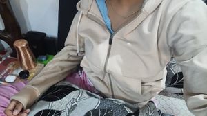 Beige Cropped Zip-Up Hoodie