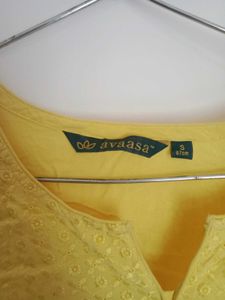 Avaasa Yellow Embroidered Kurta
