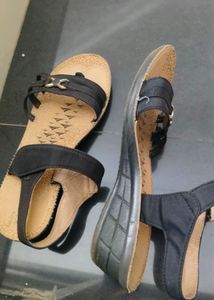 Sandles With Small Heals