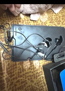 Bose Soundsport Unused Earphones Sealed Pack