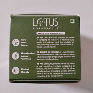 Natural Green Tea Hydradetoxing Soothing Night Gel