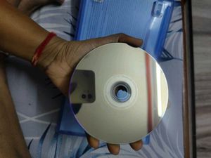 Devil Marycry5 nd Battlefield 1 PS4 games disc