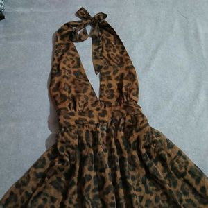 backless halter neck top