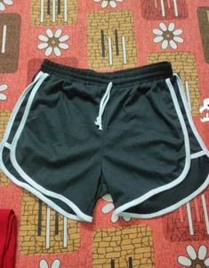 Trendy Black Shorts 🩳❤️