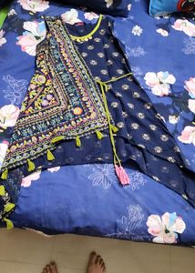Sleevless Kurti