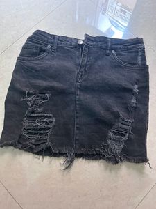 Charcoal Hnm ripped skirt