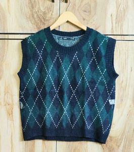 Argyle Sweater Vest size-38-40