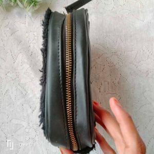 Black Furr Clutch