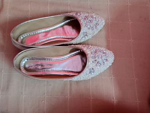 Pearls Jutii.