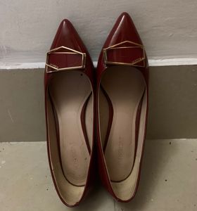 Kisscat Red Pointed Heels