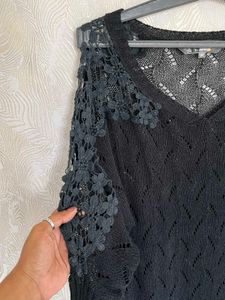 Net Black Top