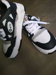 Ogly Black &amp; White Chunky Sneakers