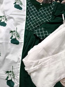 🤩New Green &amp; White Kurta Set A-line