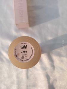 Kylie Cosmetics Power Plush Long wear Foundation