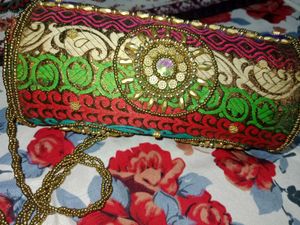 Beautiful Clutch Gives Old Vibes