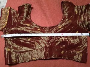 GentlyUsed Burgundy&amp;GoldEmbroidered Saree WithBlou
