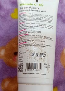 Cosiq Vit C 5% Facewash
