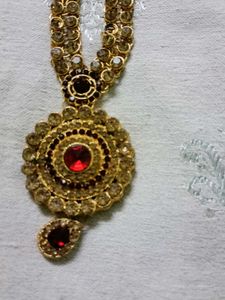 Elegant Beaded Necklace