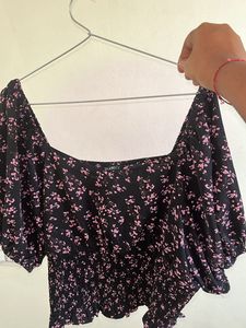 Zudio Stretchable Crop Top