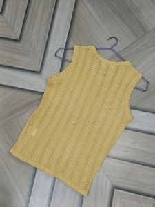 Trendy TOP Can Fit (S - M)