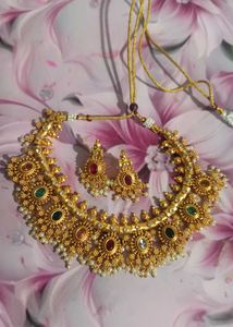 Elegant Silver Necklace &amp; Earrings