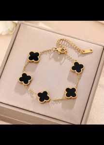 Clover Charm Bracelet ( Black)
