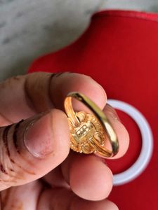 Elegant Gold Ring