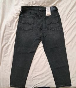 Brand New Pepe Jeans (Black) Washed Denim MOM Jean