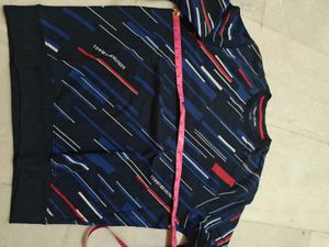 Men Tommy Sweater Hardly Used