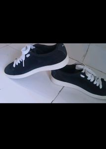 Puma Women Black Comfy Sneaker, Original