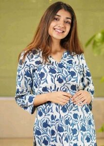 Sangouri Women Straight Kurta